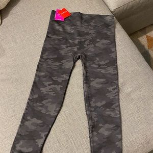 SPANX Look at Me Now Cropped seamless leggings